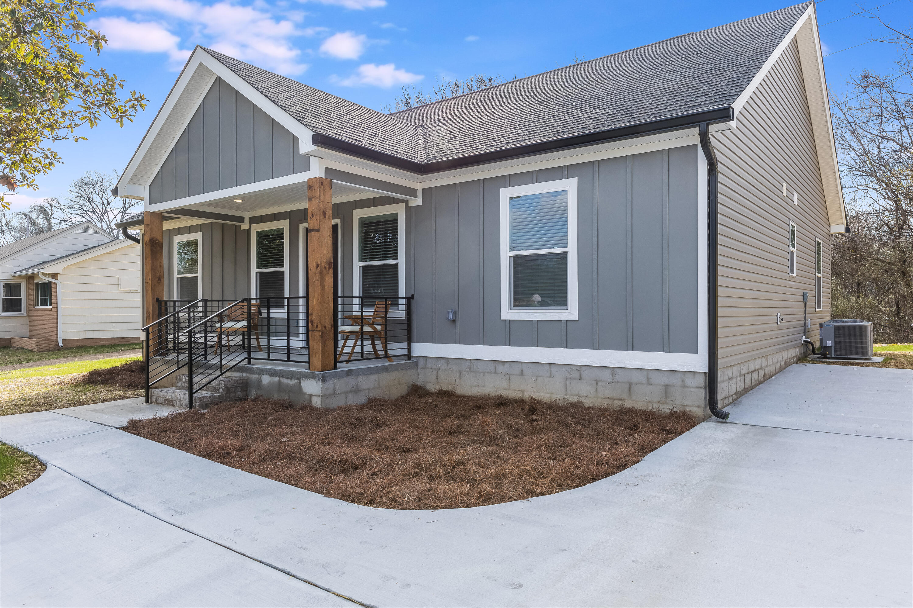 1011 Mountain View Drive