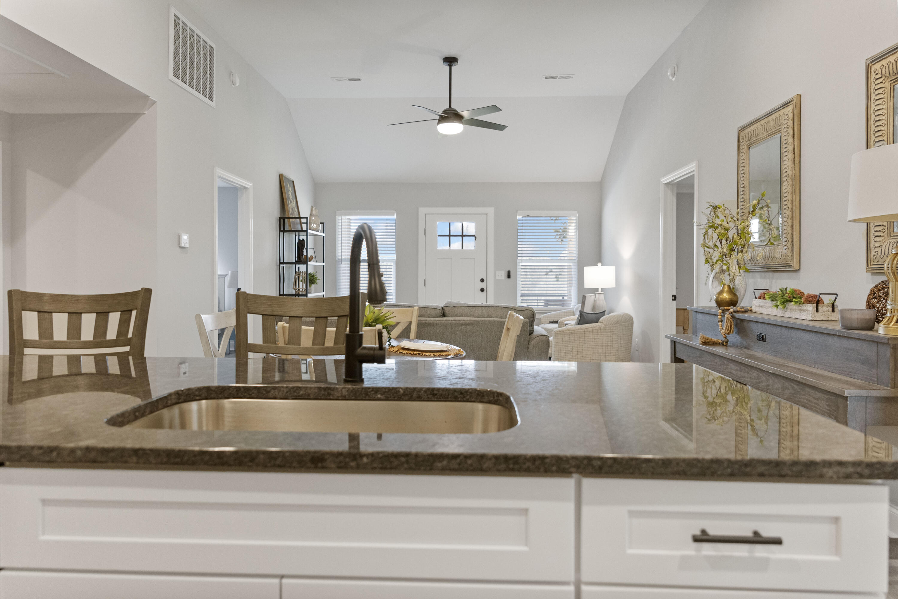 1011 Mountain View Drive