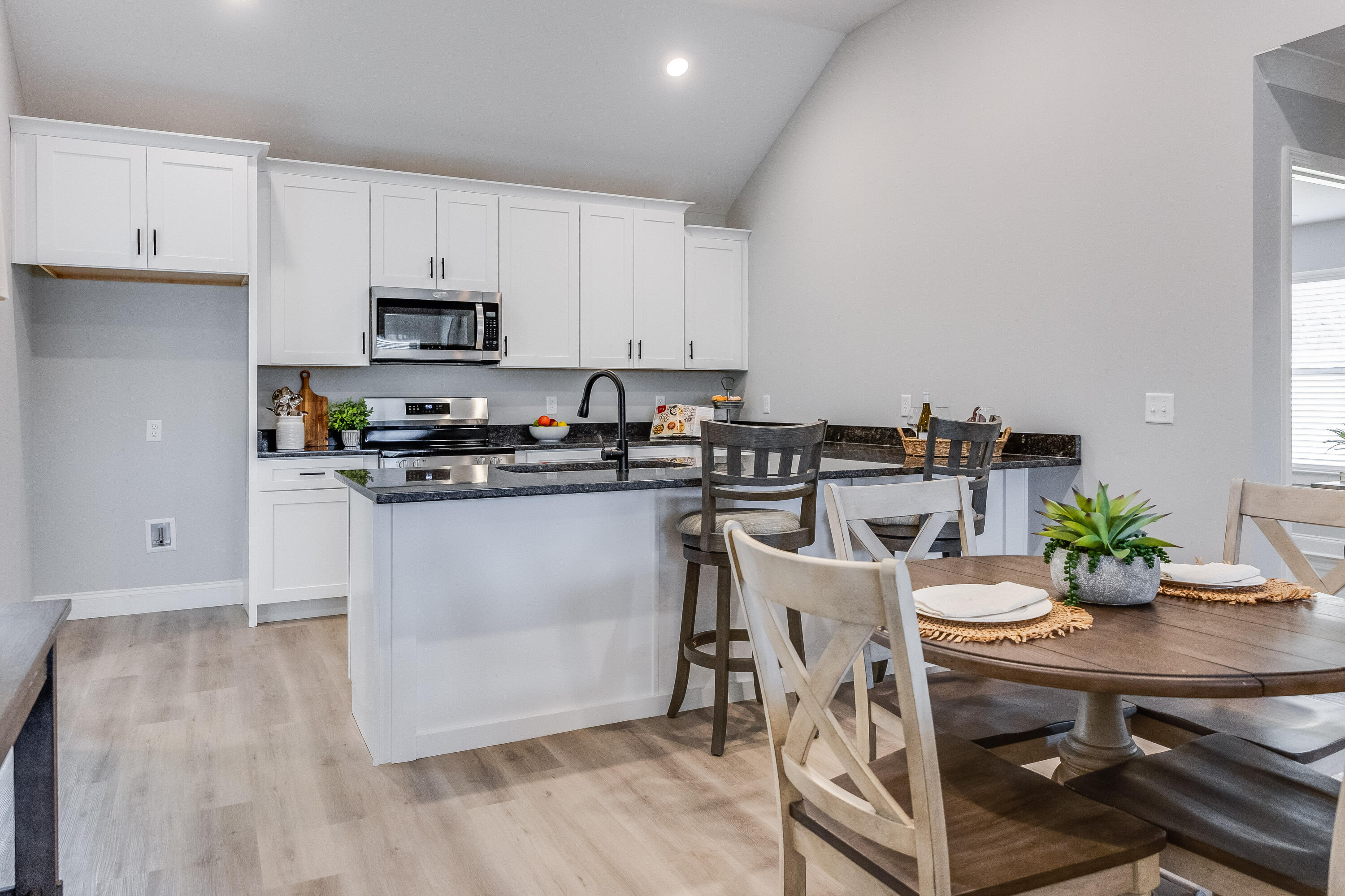 1011 Mountain View Drive