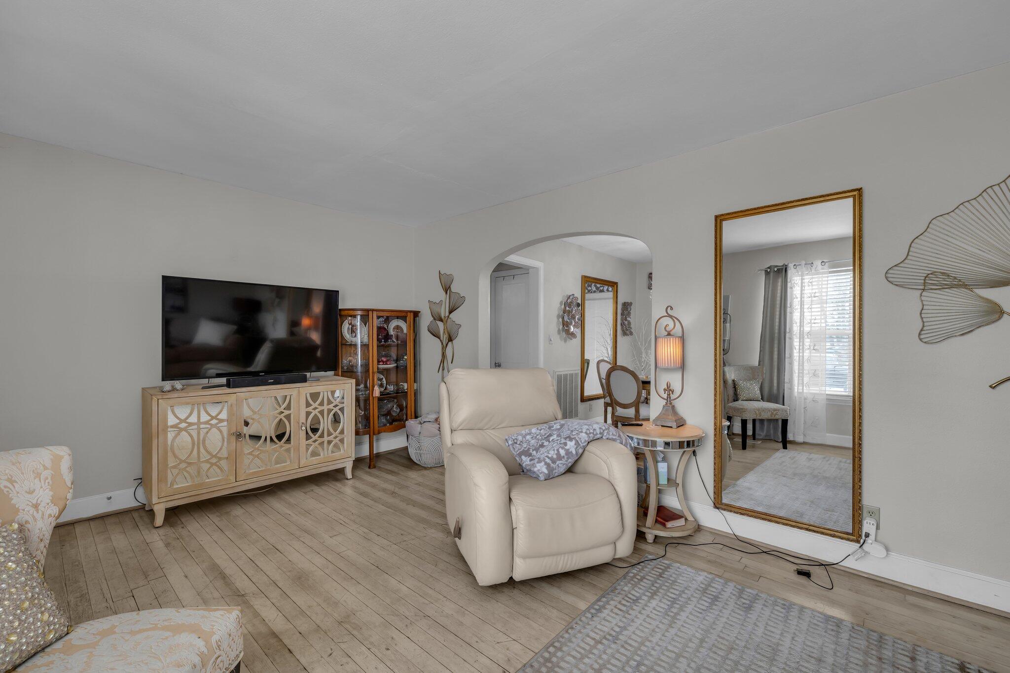 305 N St Marks Avenue