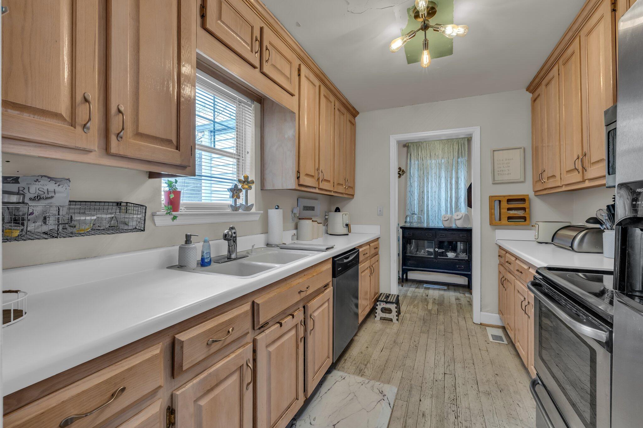 305 N St Marks Avenue