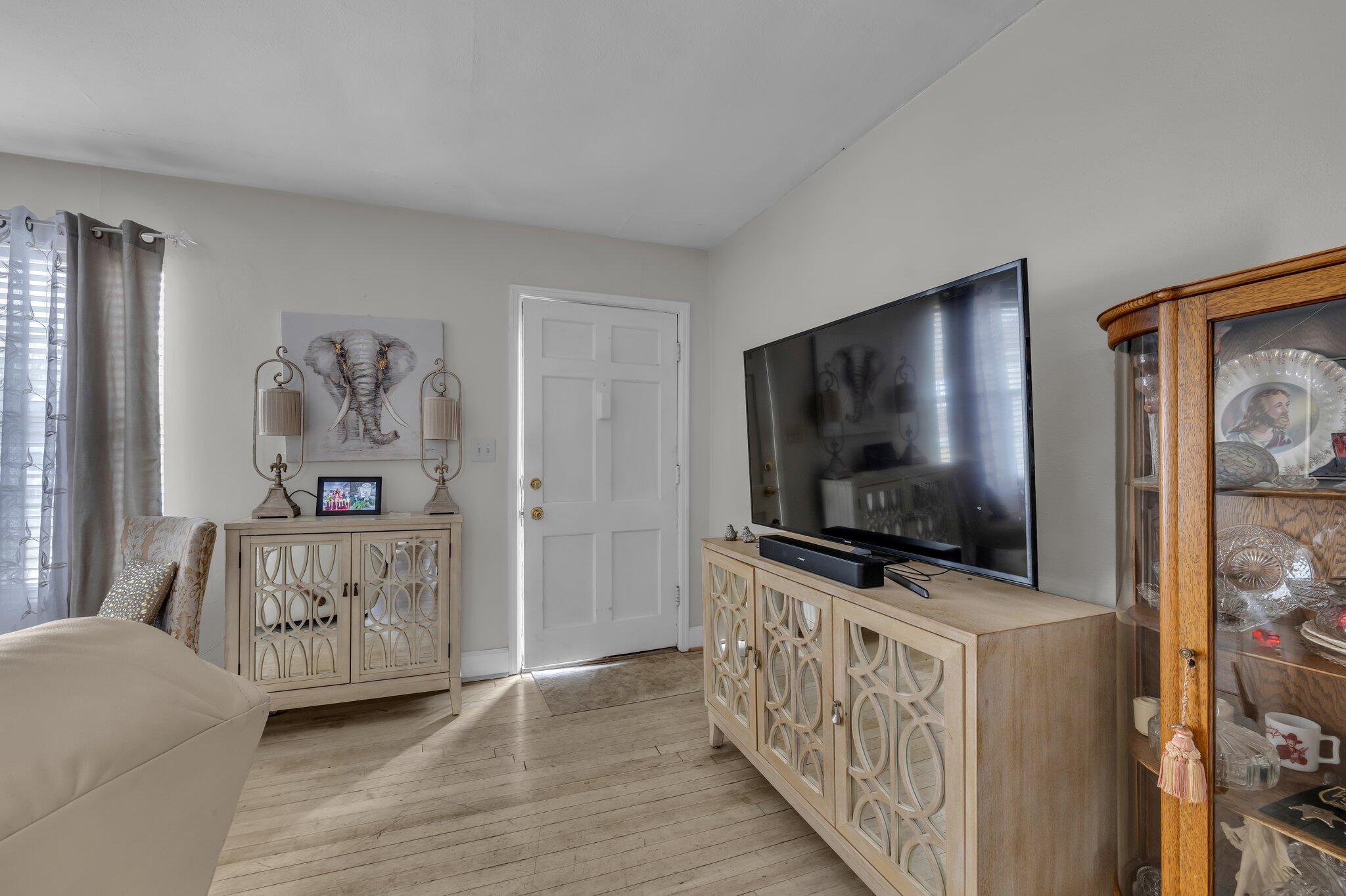 305 N St Marks Avenue