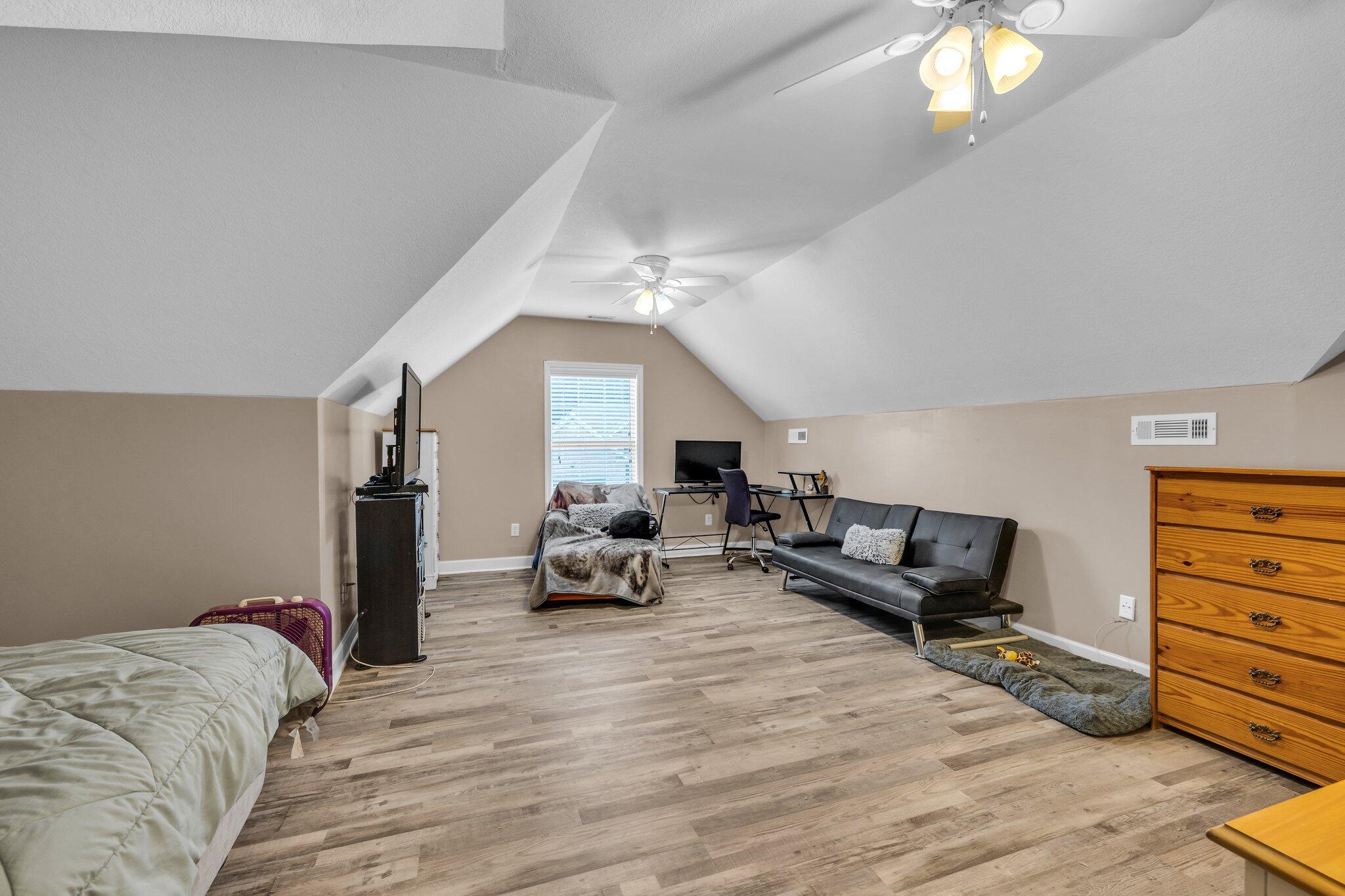 2123 Sargent Quick Drive