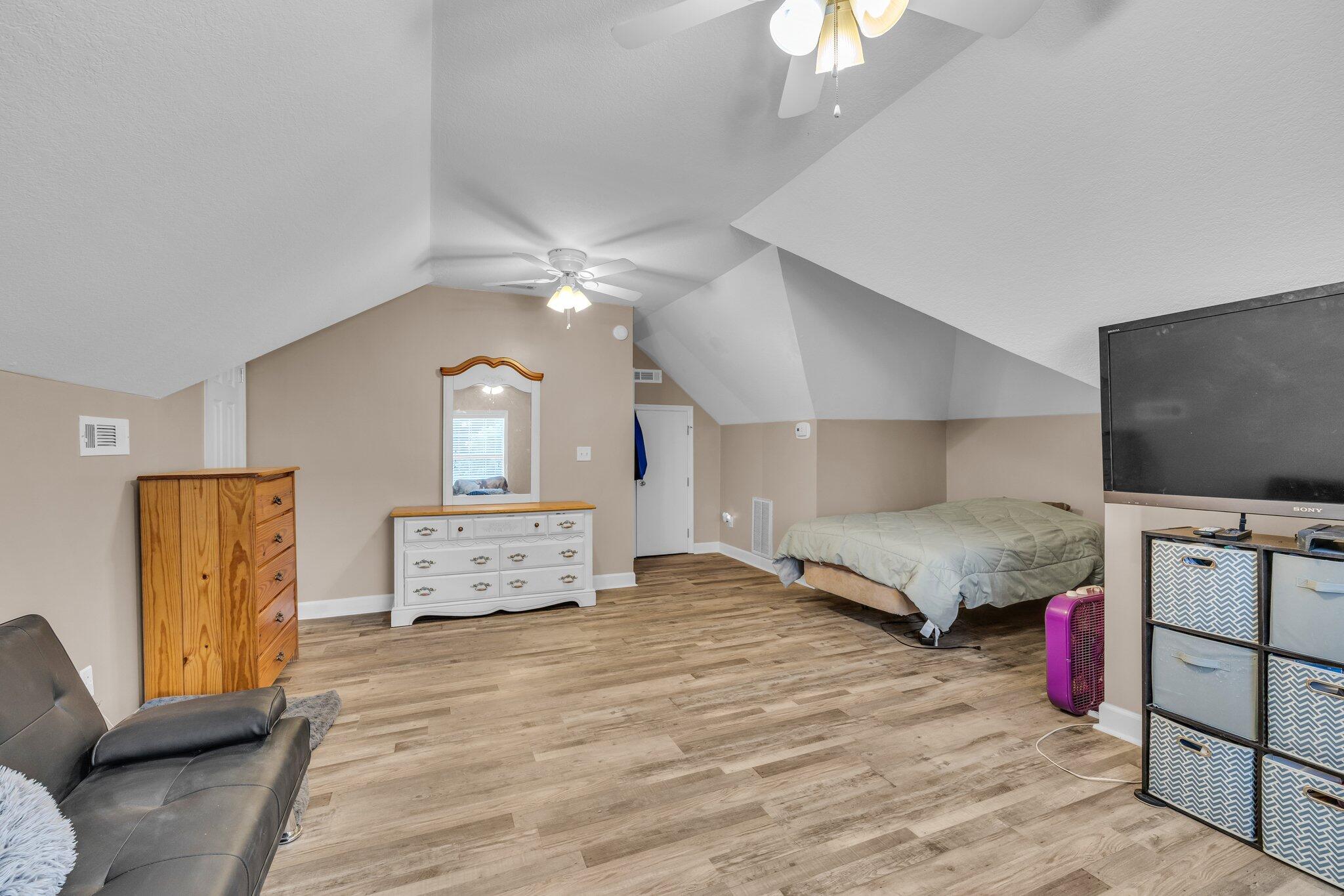 2123 Sargent Quick Drive