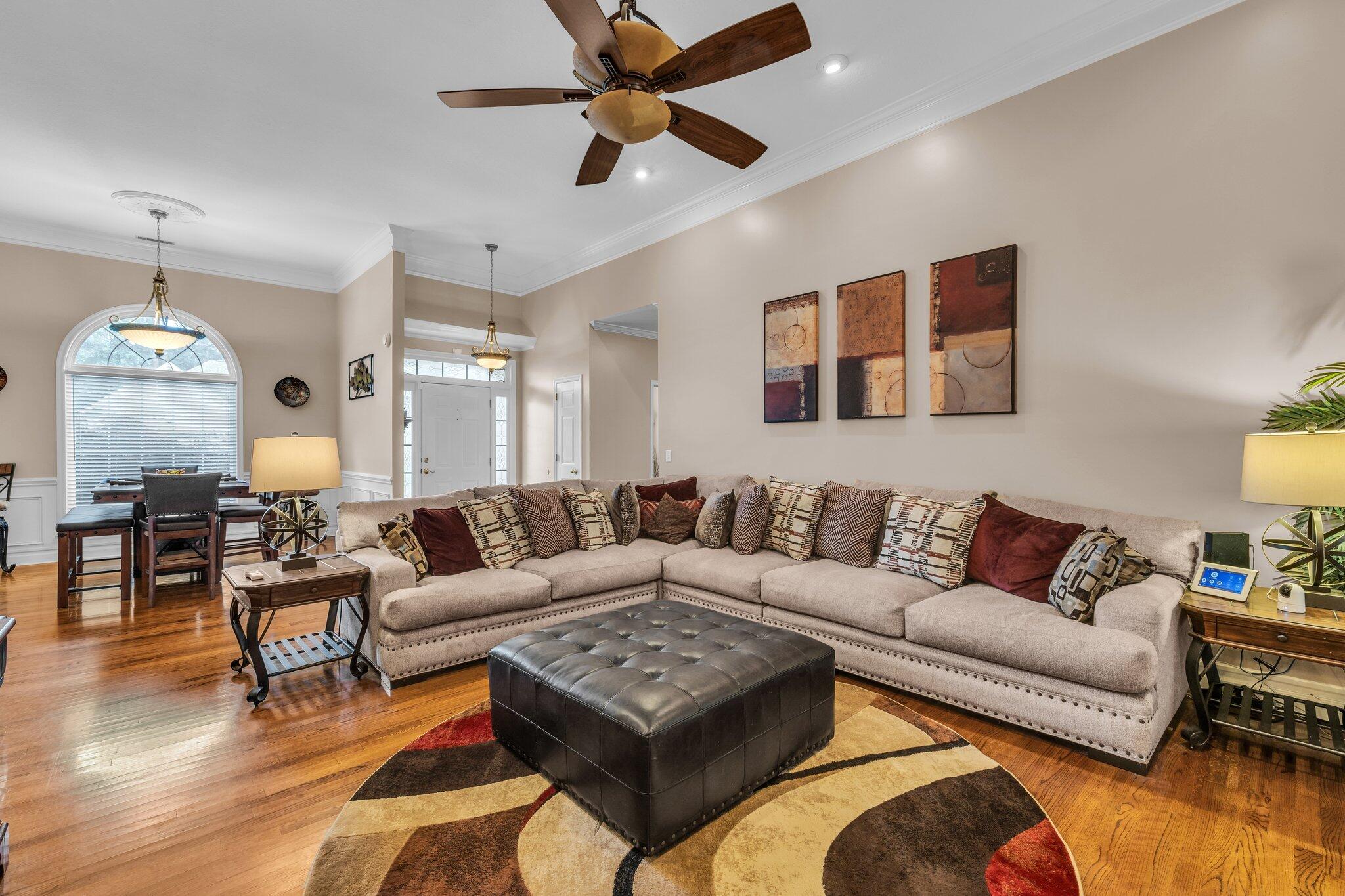 2123 Sargent Quick Drive