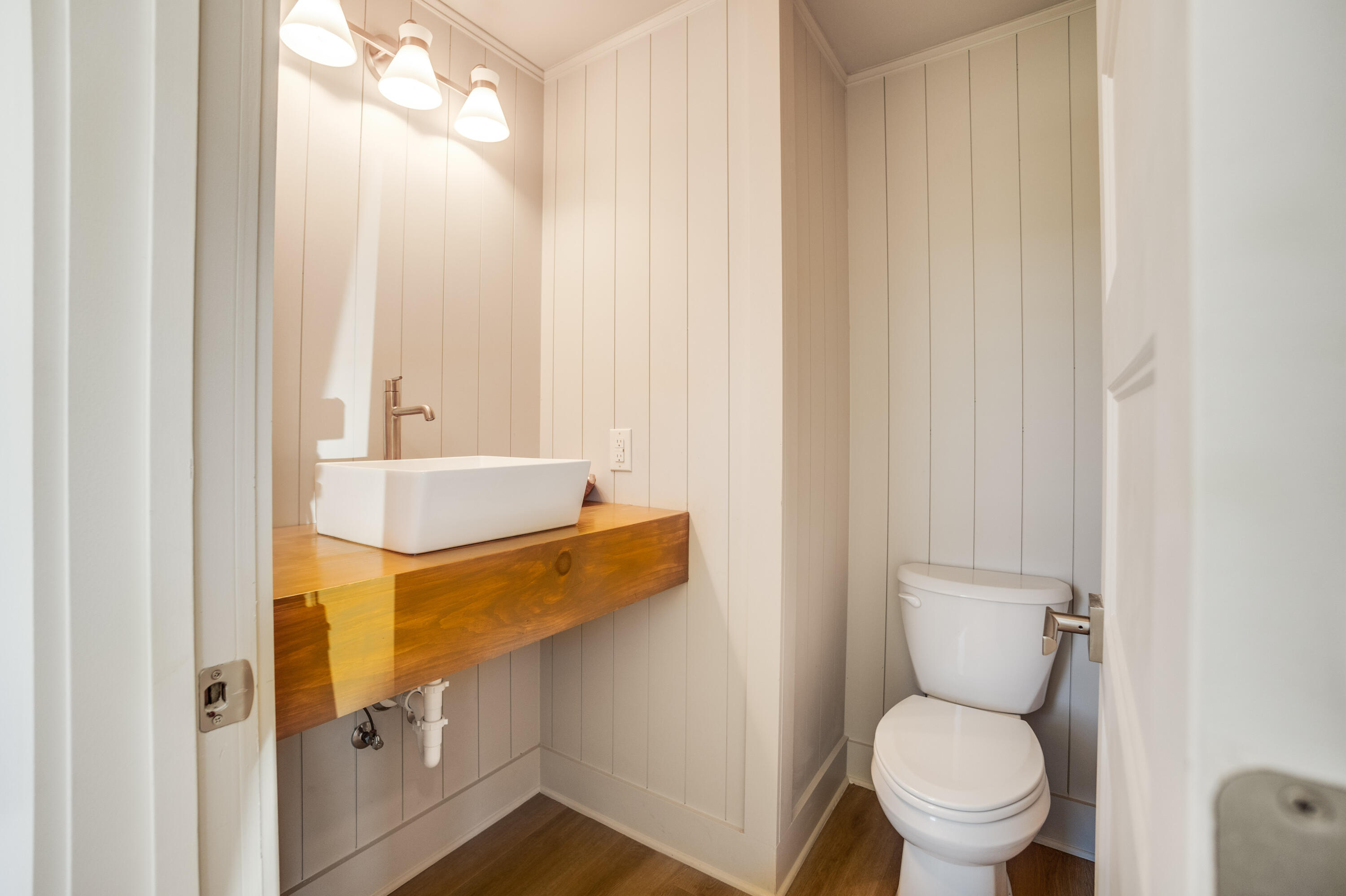 106 N Moss Ave Avenue