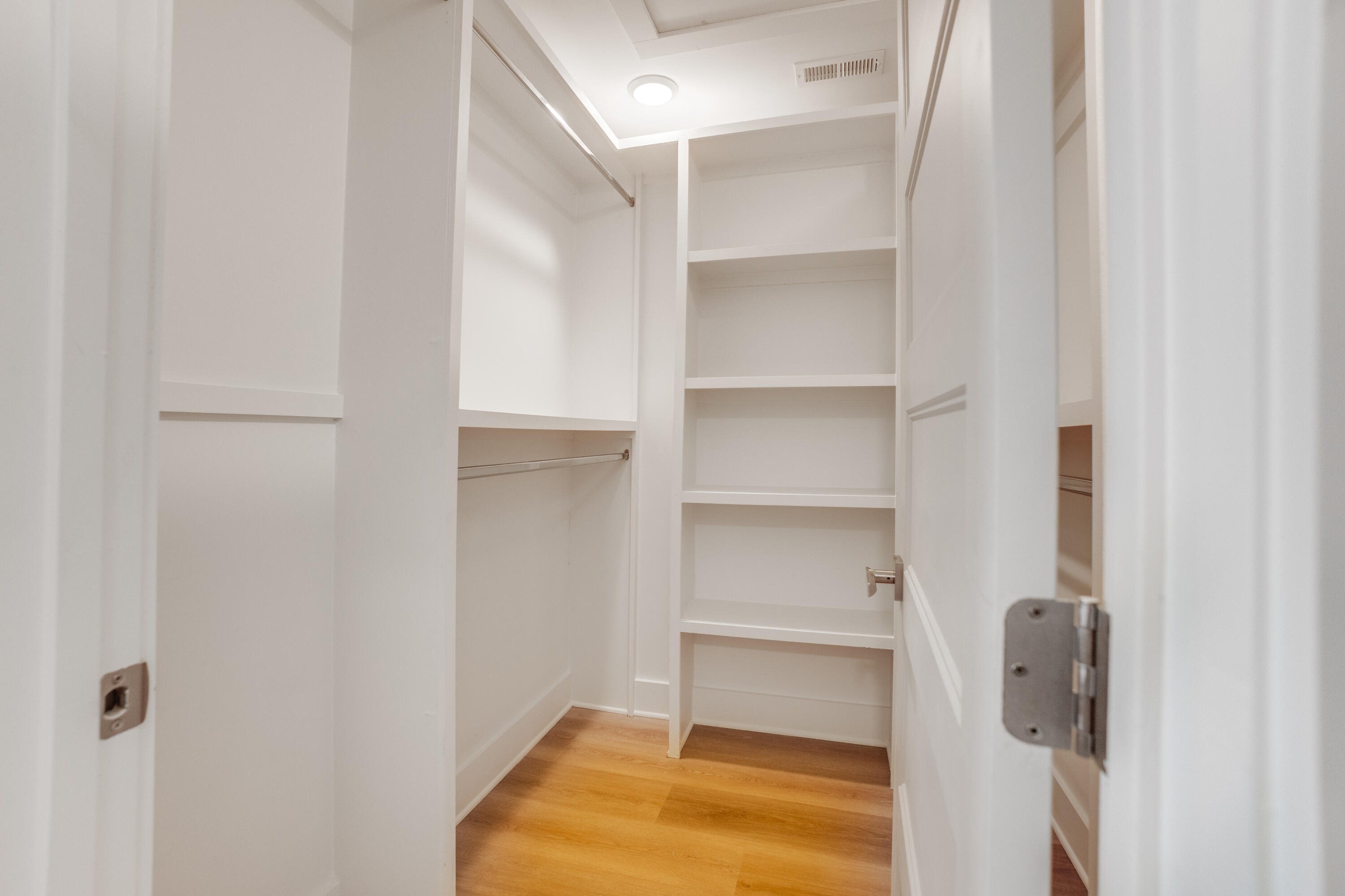 106 N Moss Ave Avenue