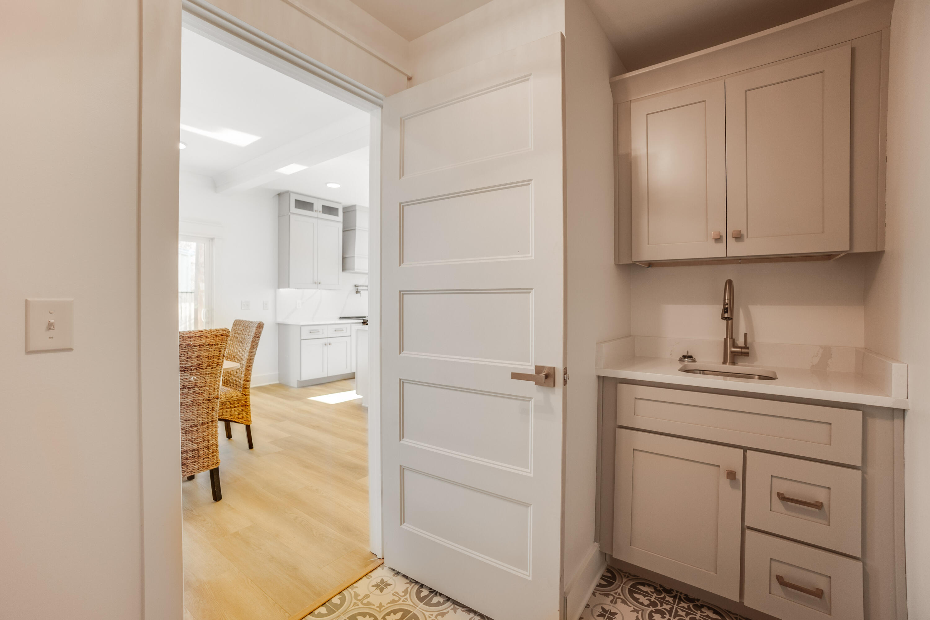 106 N Moss Ave Avenue