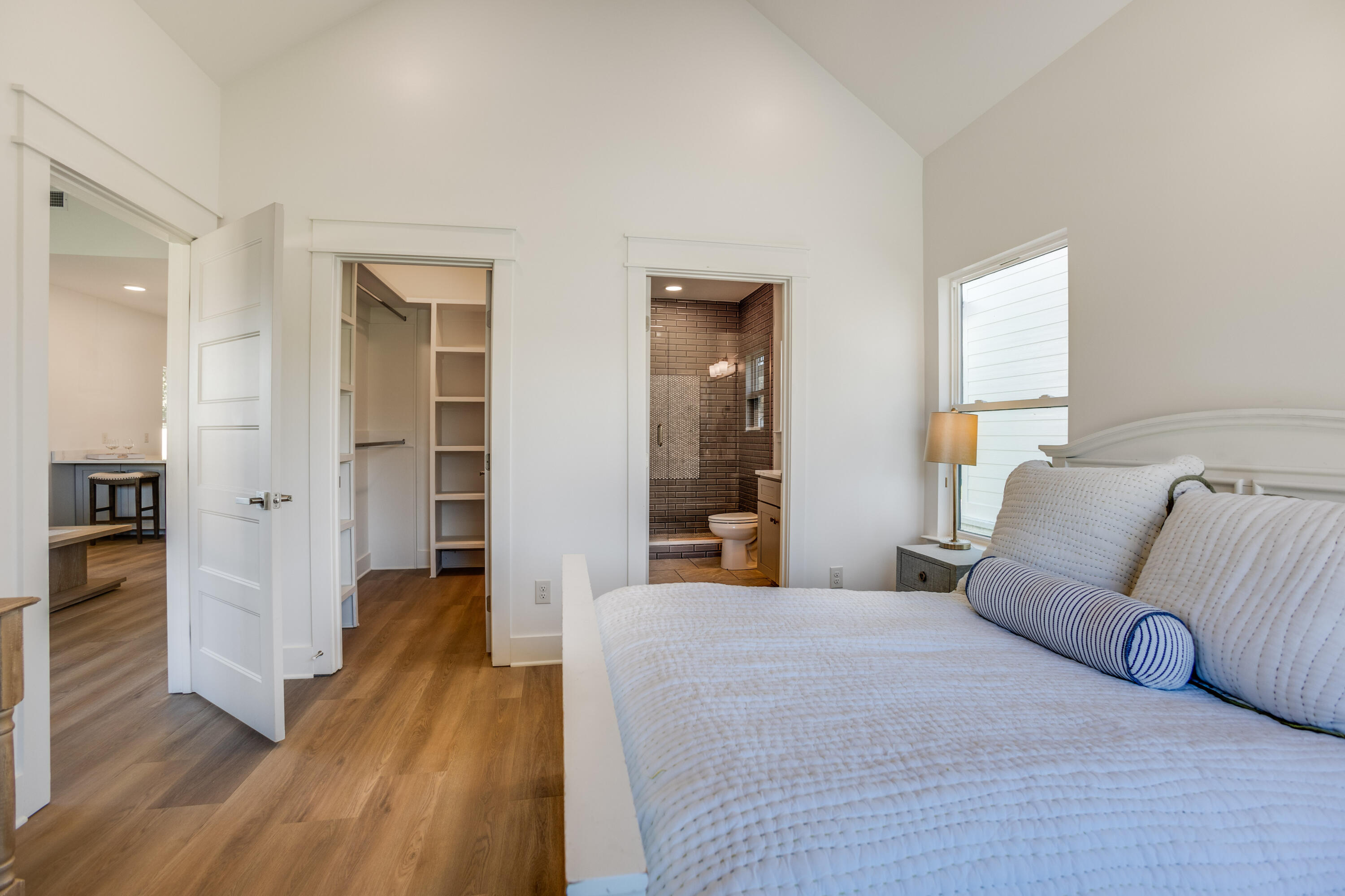 106 N Moss Ave Avenue