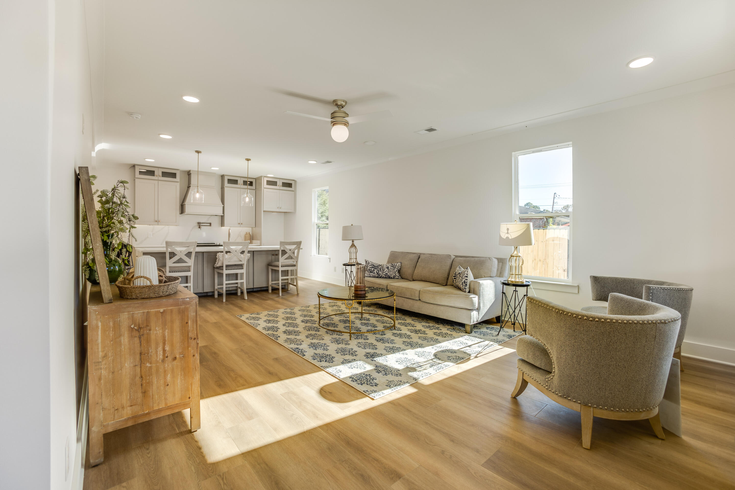 106 N Moss Ave Avenue