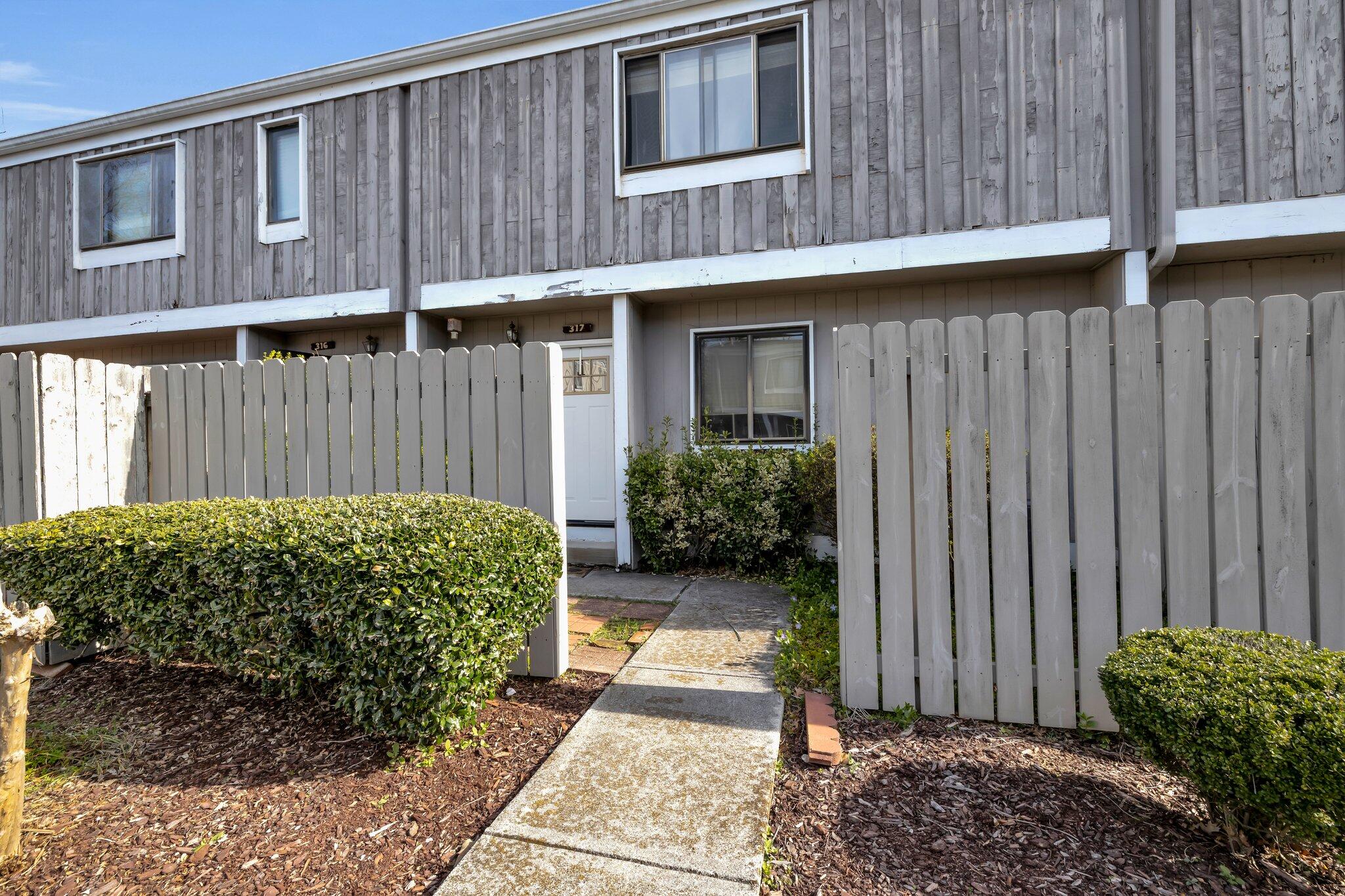 800 Reads Lake Road, #317