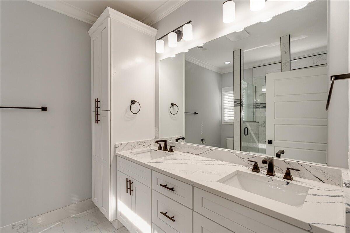 306 Oliver St Street