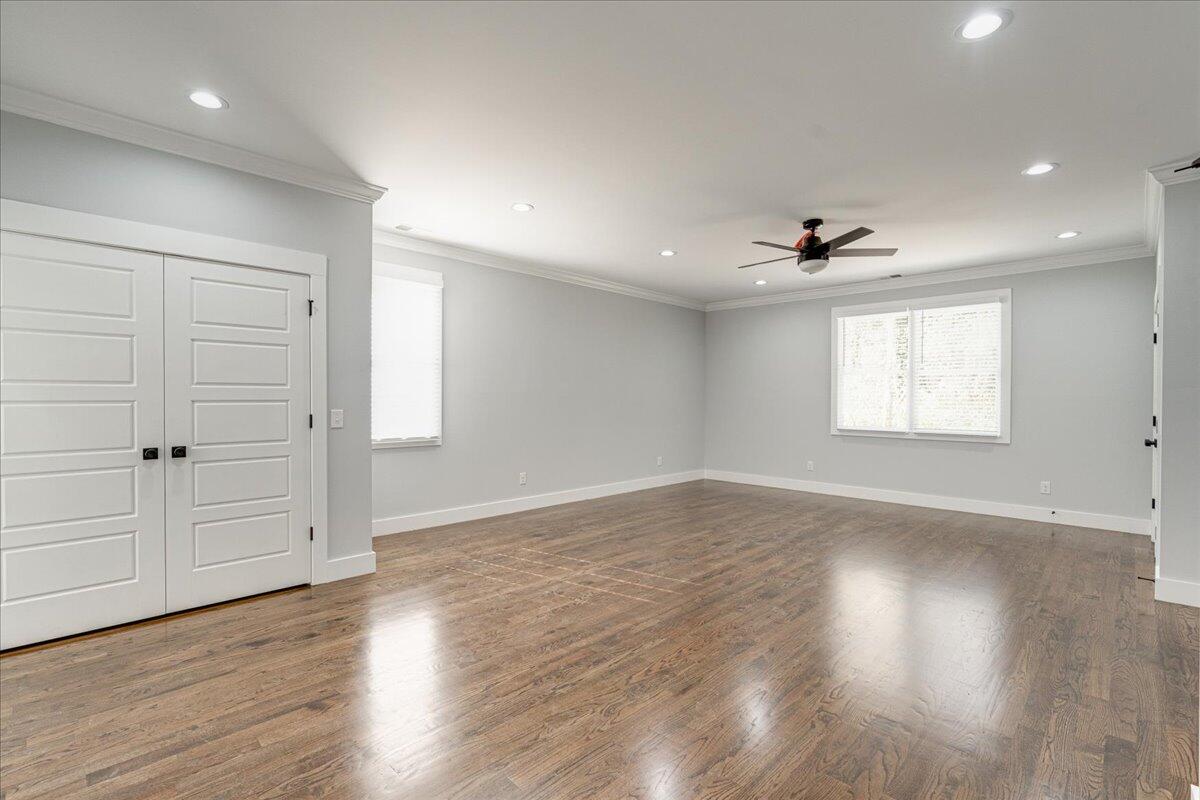 306 Oliver St Street