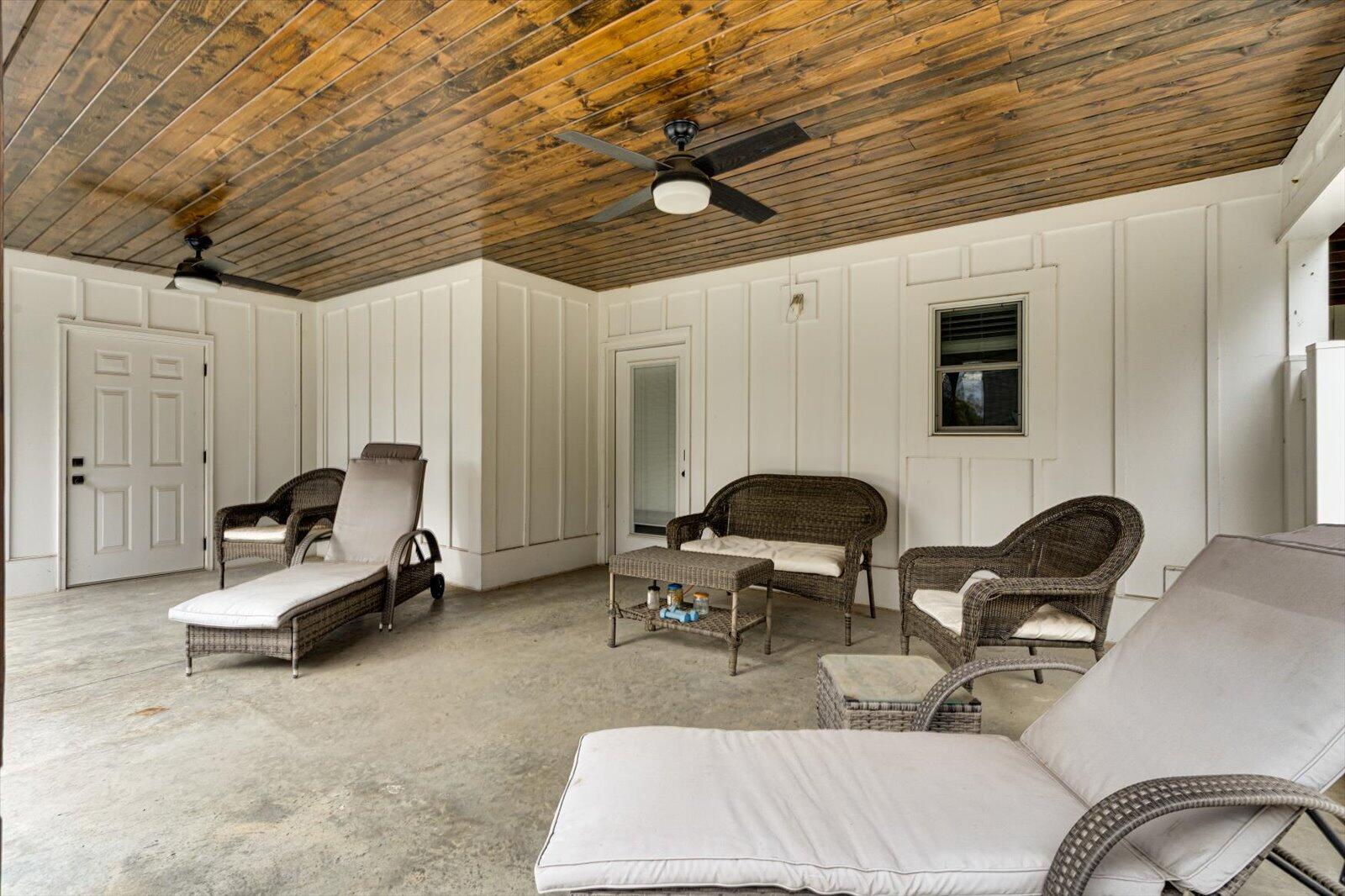 306 Oliver St Street