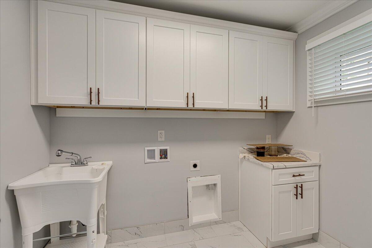 306 Oliver St Street