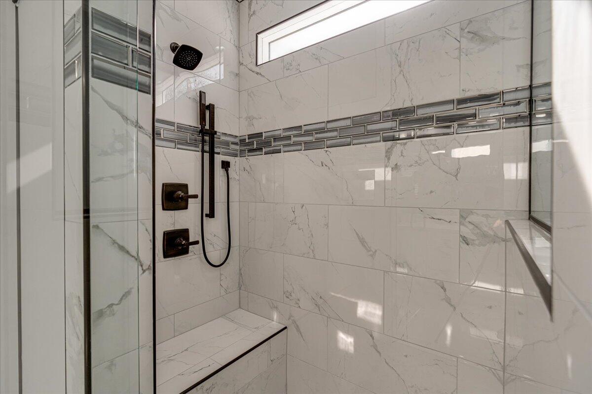 306 Oliver St Street