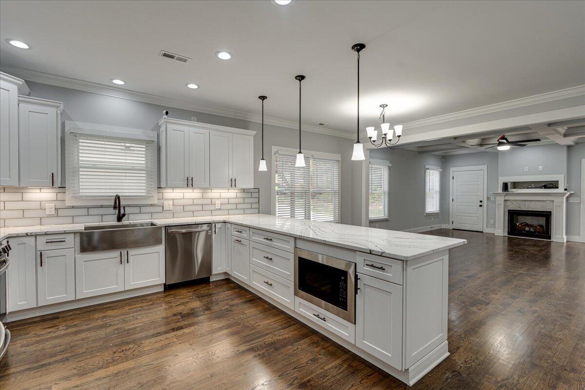 306 Oliver St Street