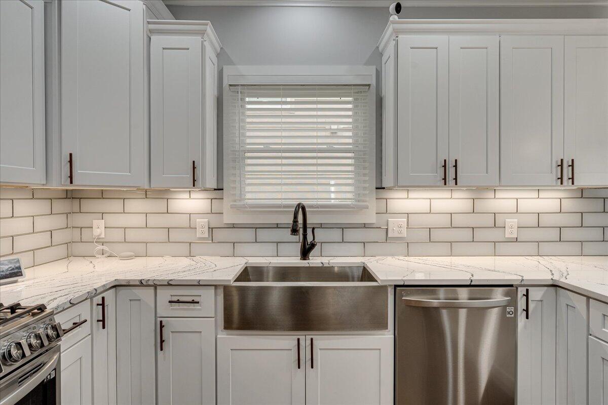 306 Oliver St Street