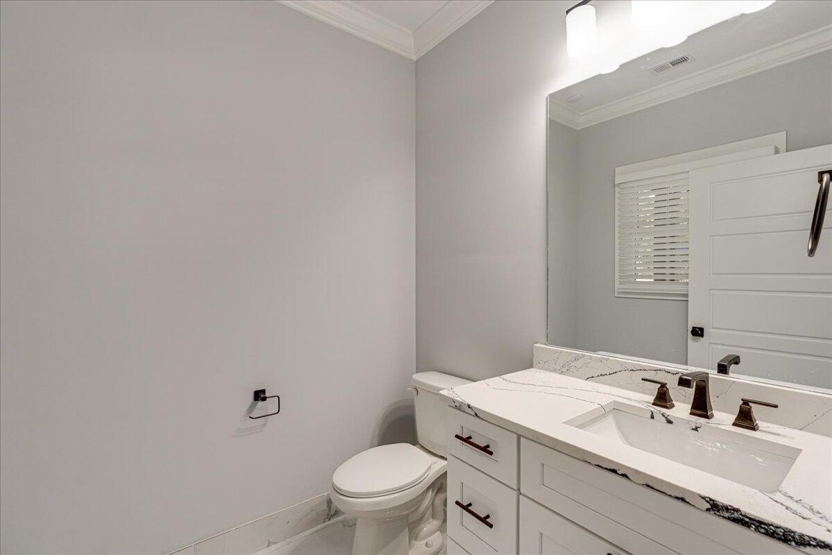 306 Oliver St Street