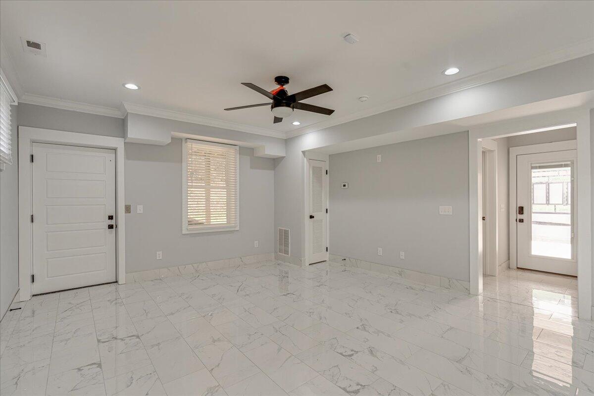 306 Oliver St Street