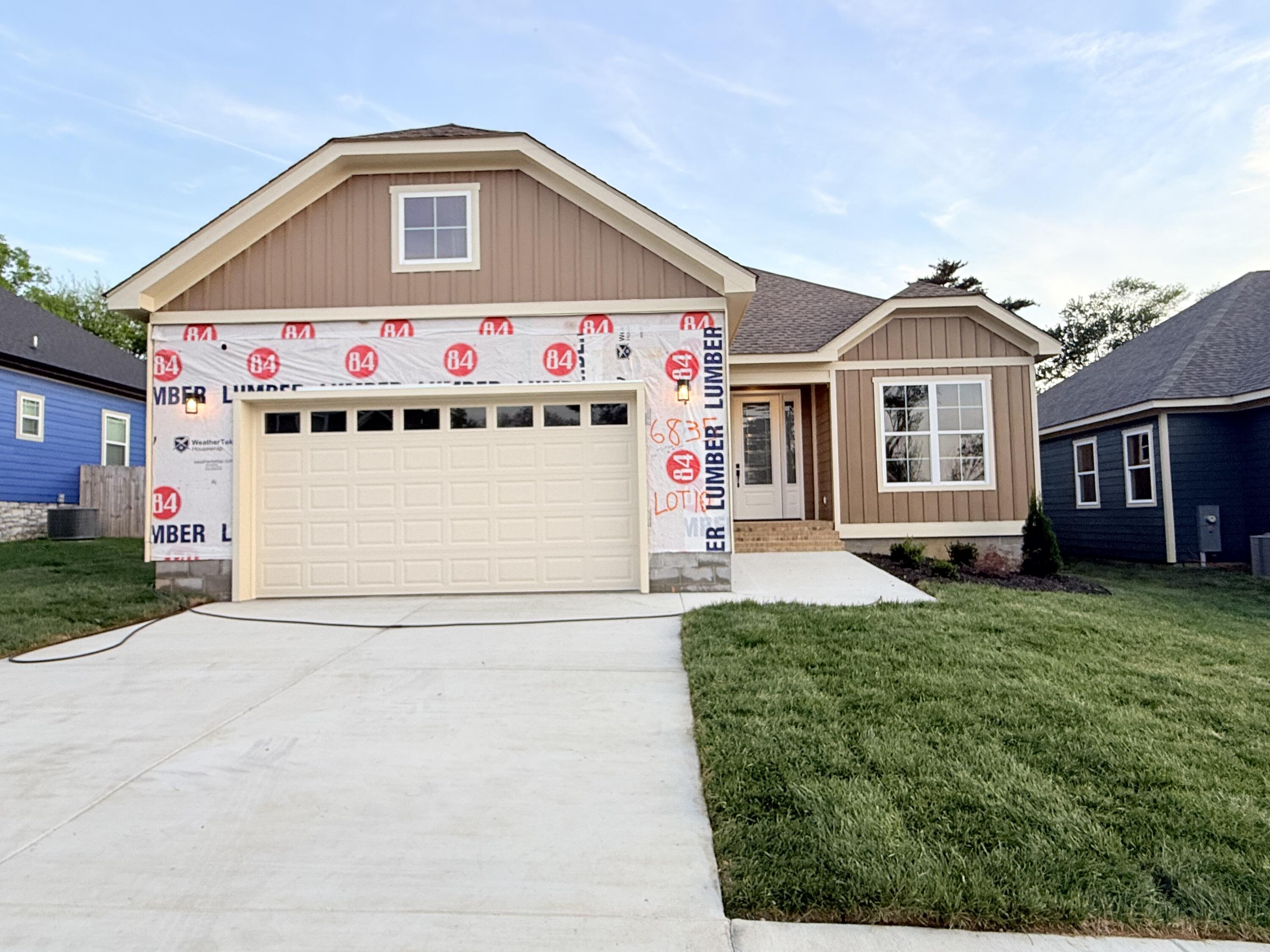 6835 Carnell Way, 10