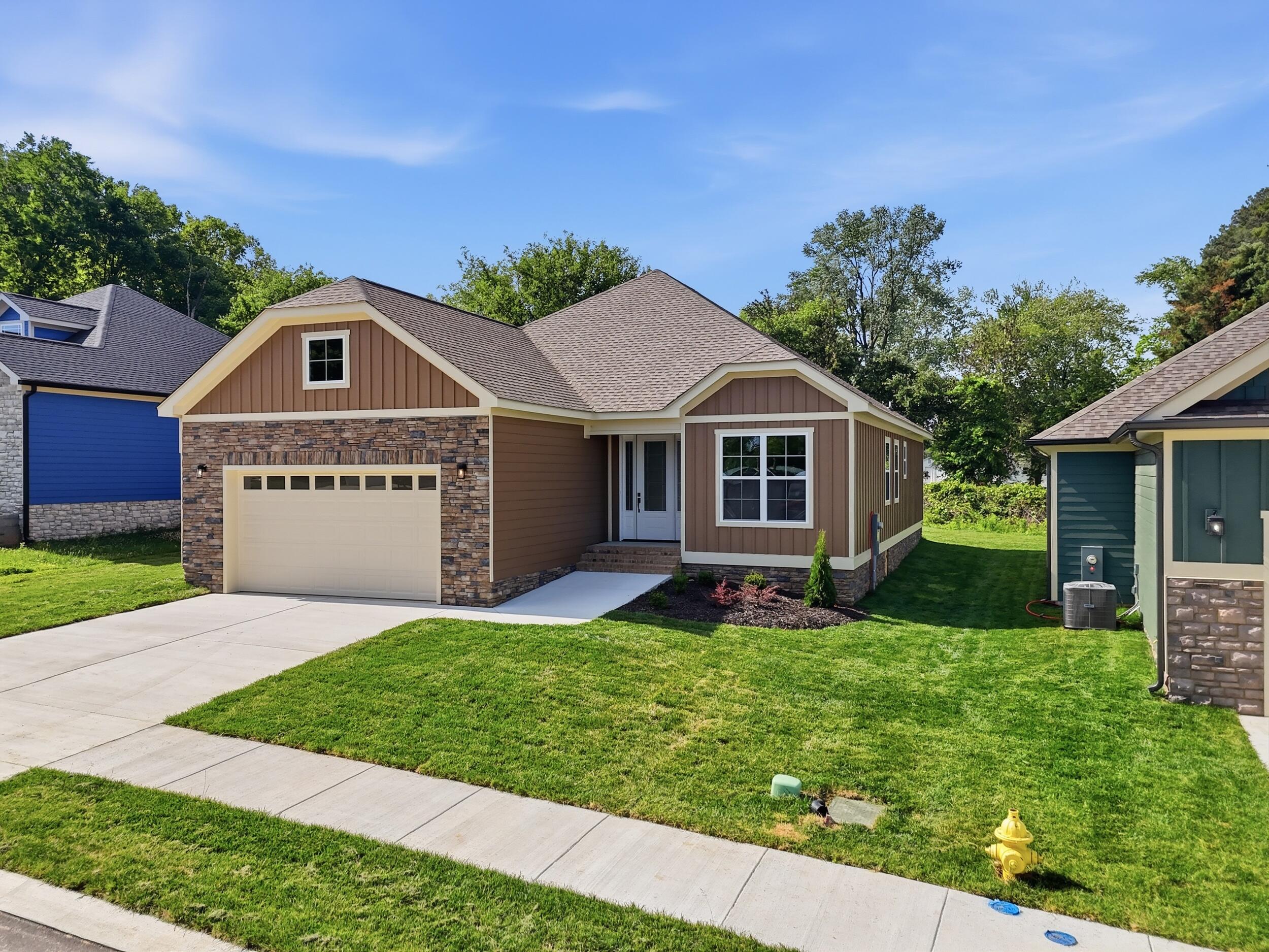 6835 Carnell Way, 10