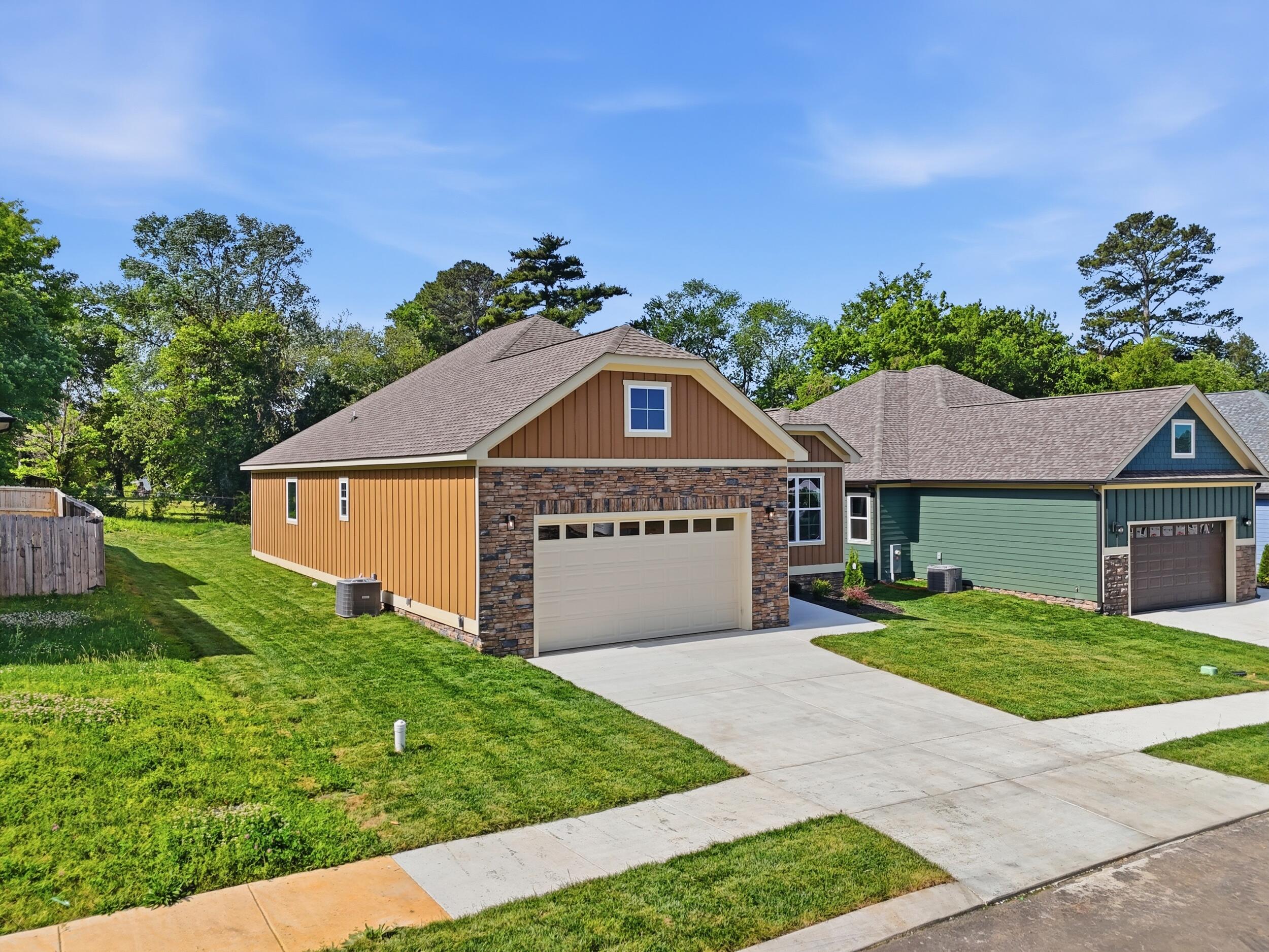 6835 Carnell Way, 10