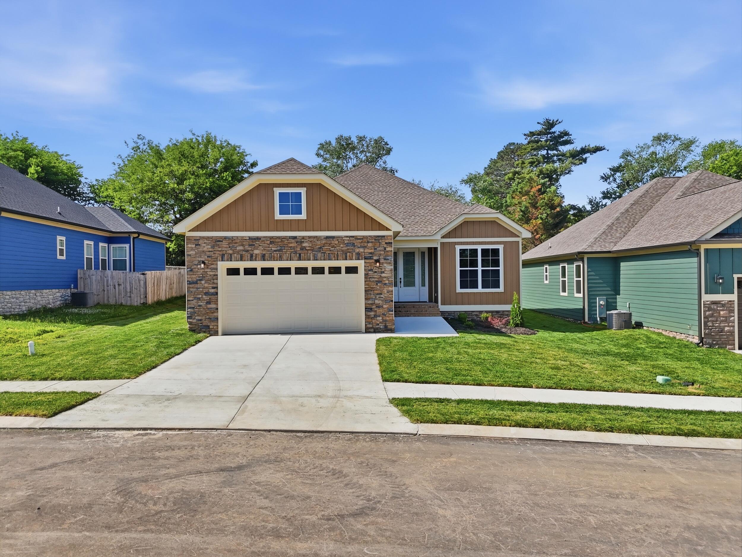 6835 Carnell Way, 10