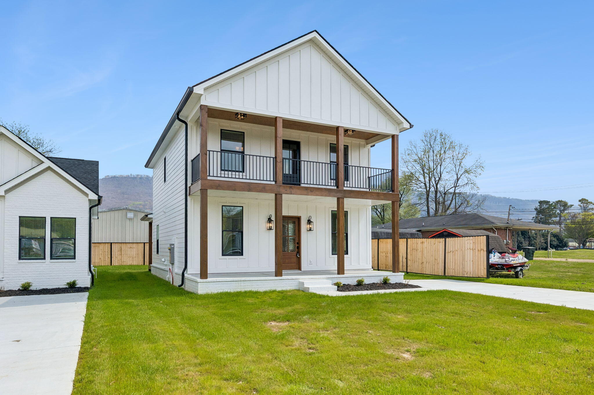 106 N Moss Avenue