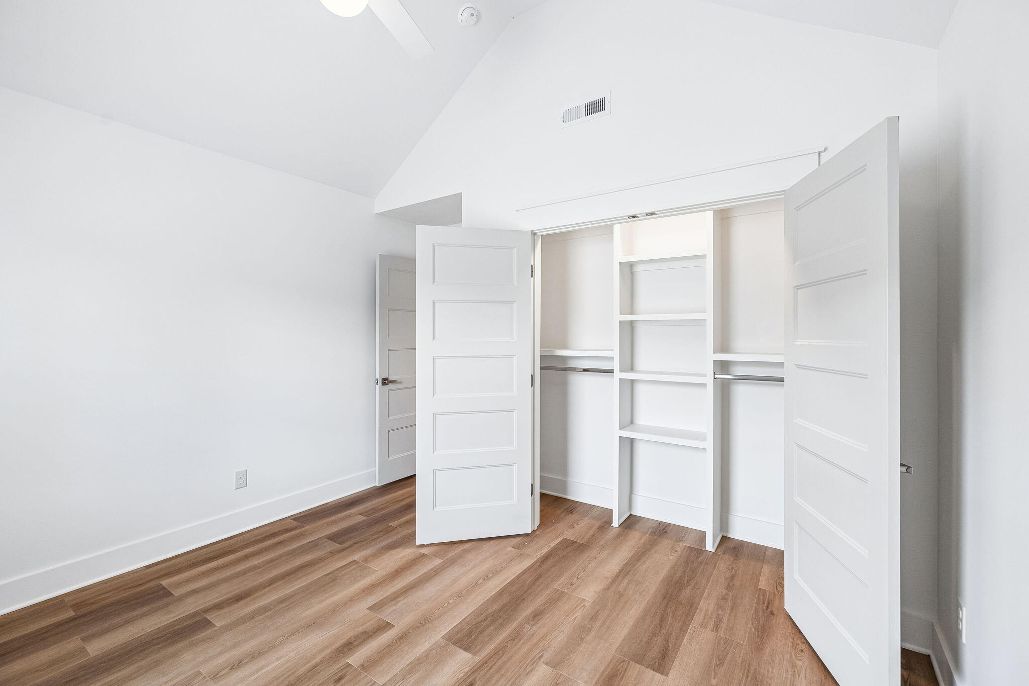 106 N Moss Avenue