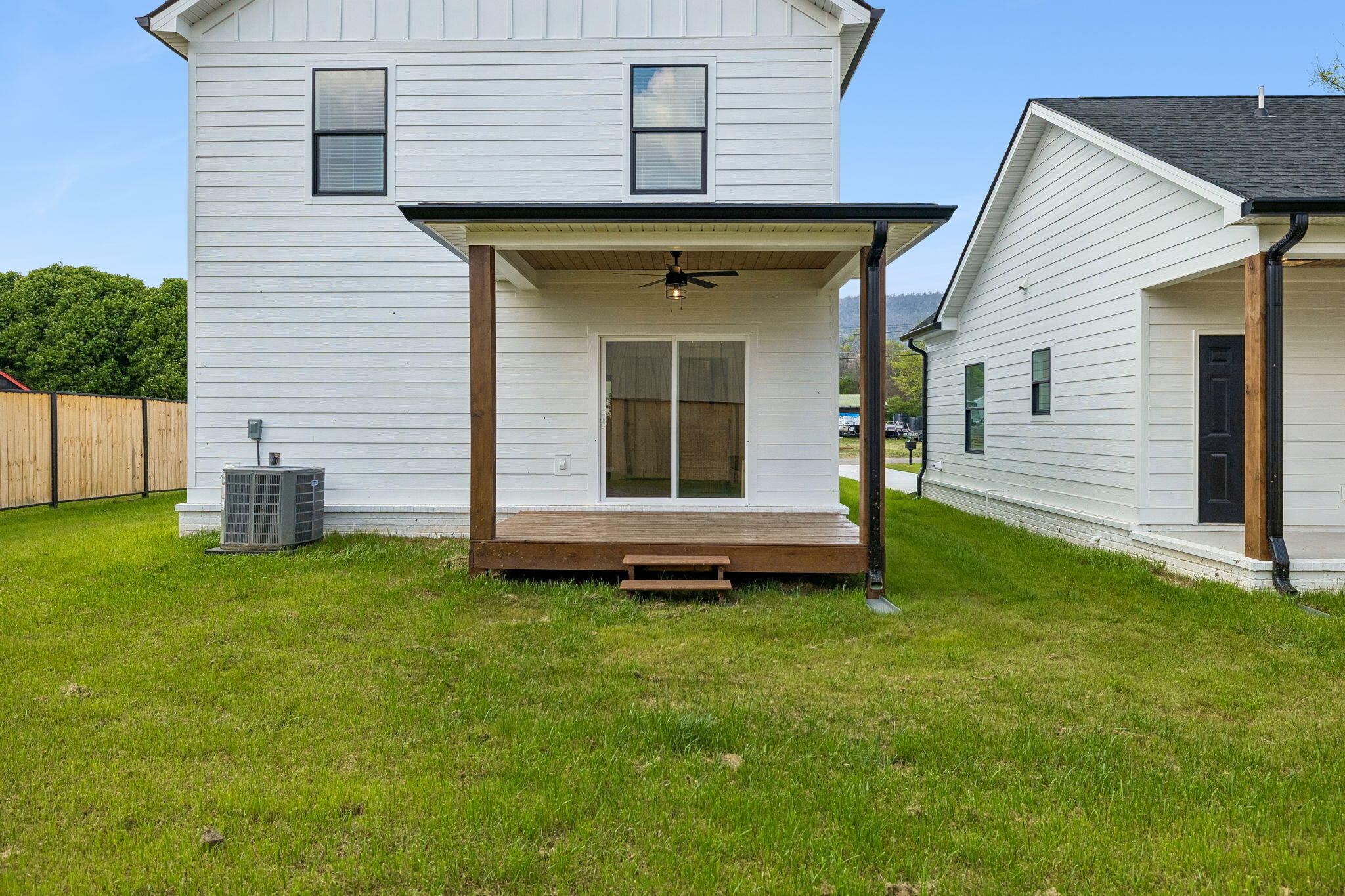 106 N Moss Avenue