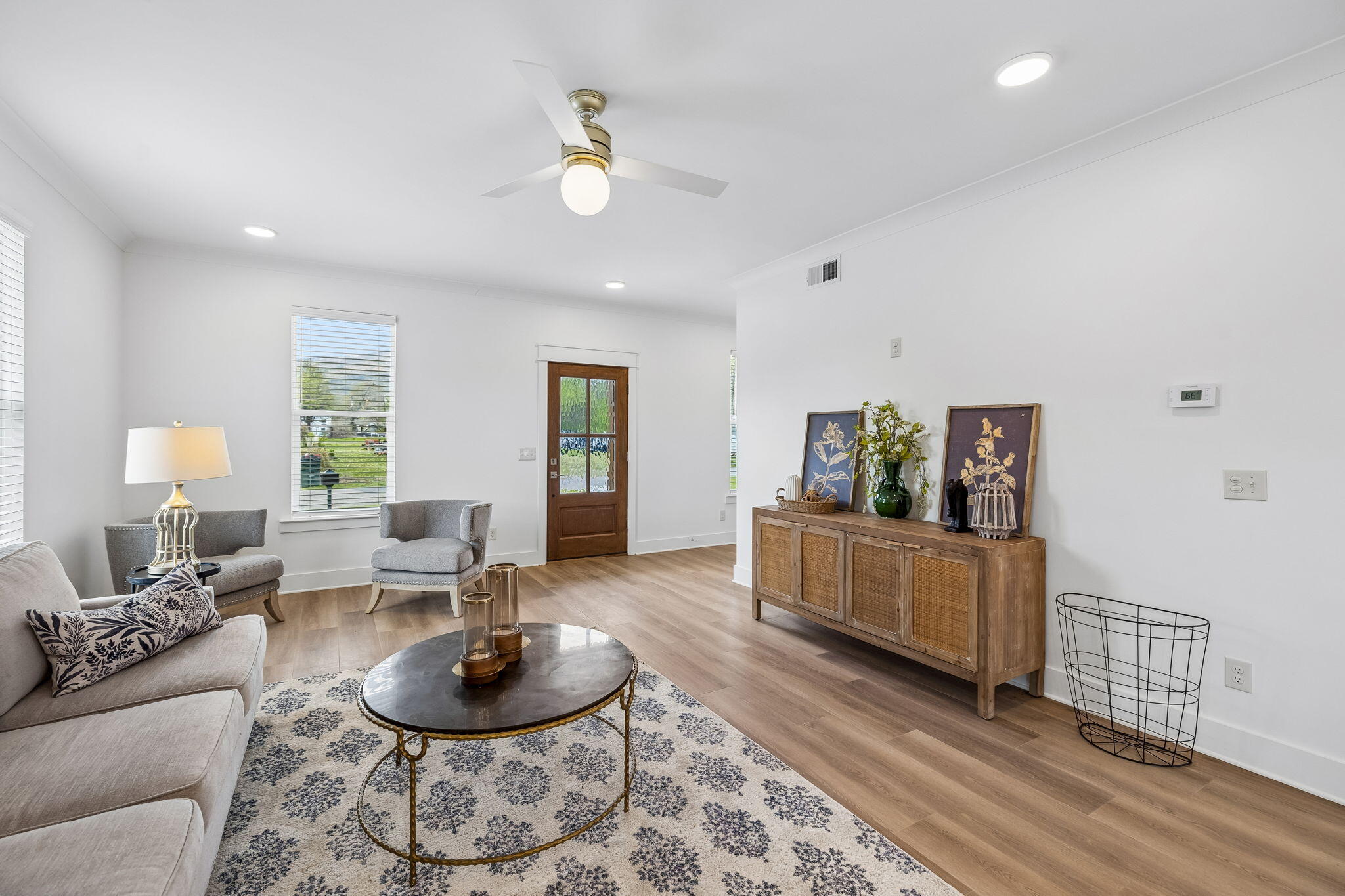 106 N Moss Avenue
