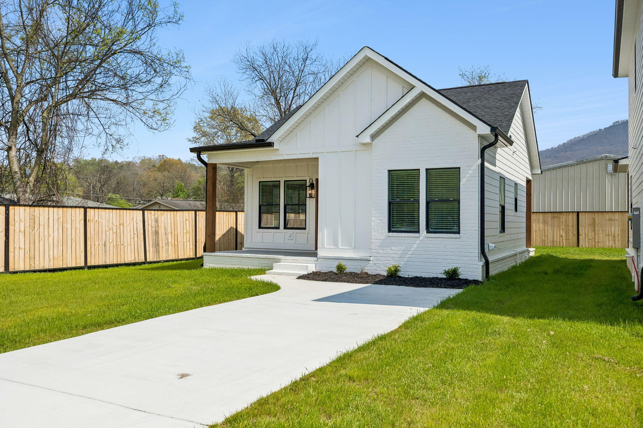 106 N Moss Avenue, Unit A