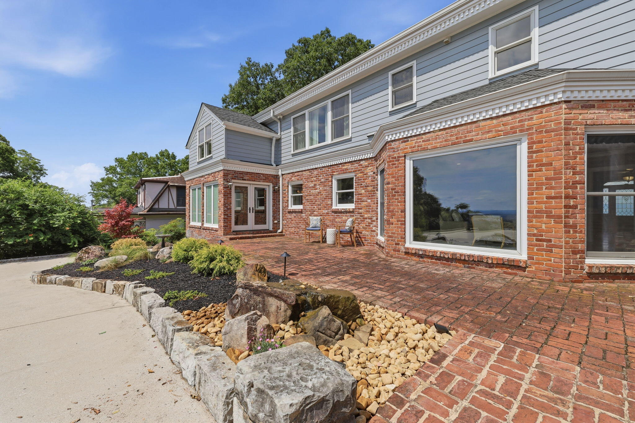 174 N Crest Road