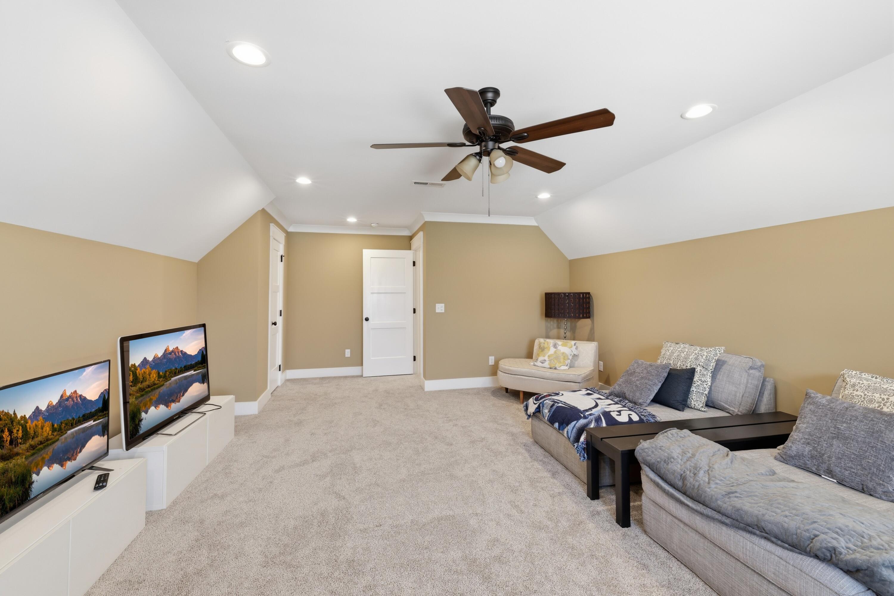 6871 Carnell Way