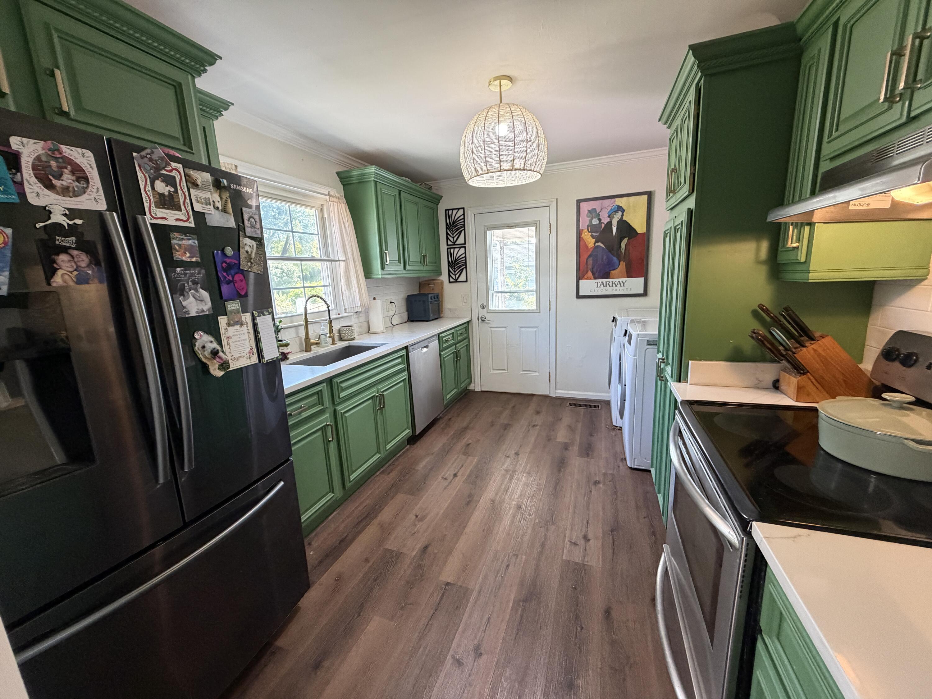 3311 Mountain View Drive