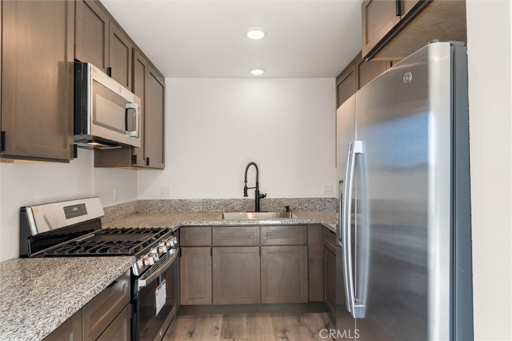 19237 Bryant Street 16