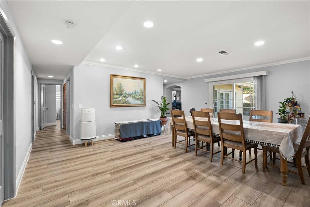 941 Laguna Drive