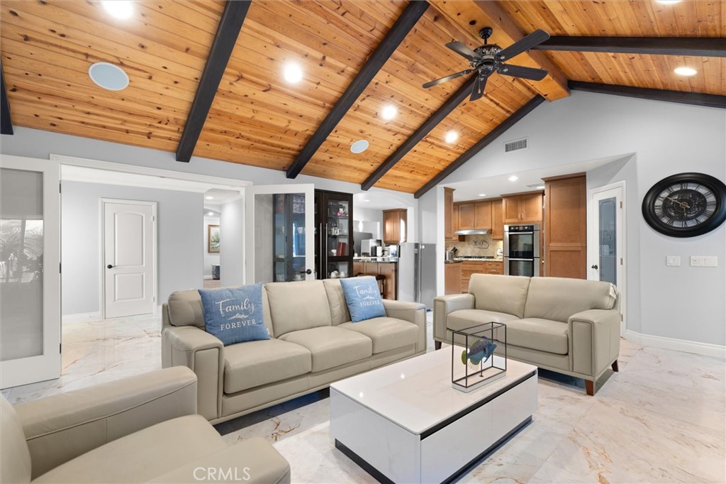 941 Laguna Drive