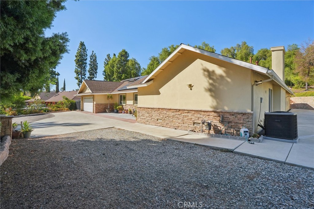 941 Laguna Drive