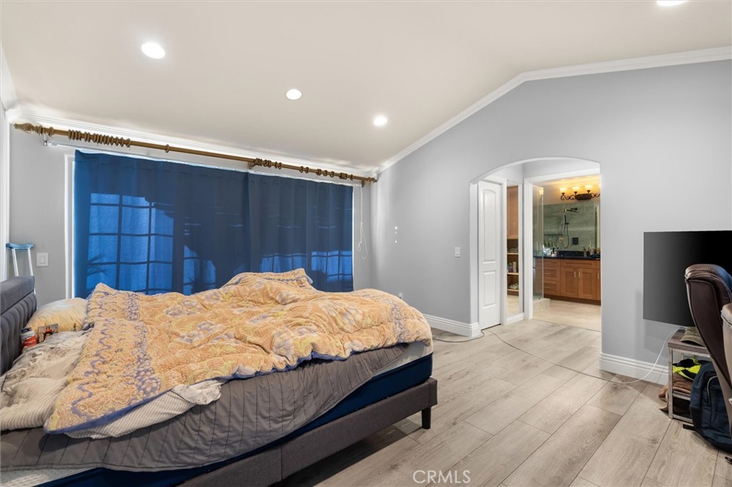 941 Laguna Drive