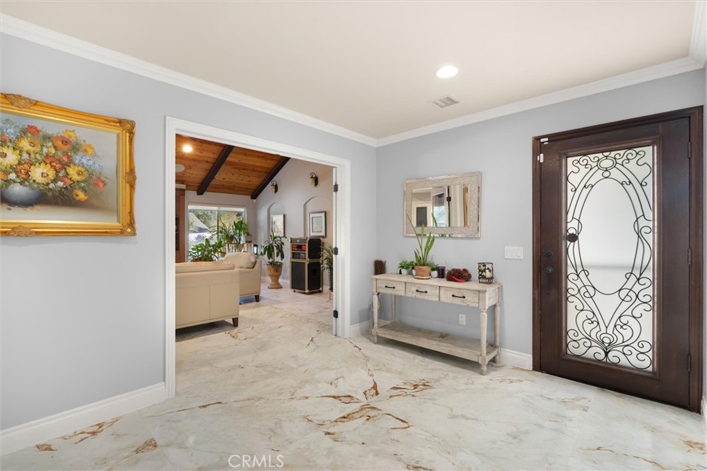 941 Laguna Drive