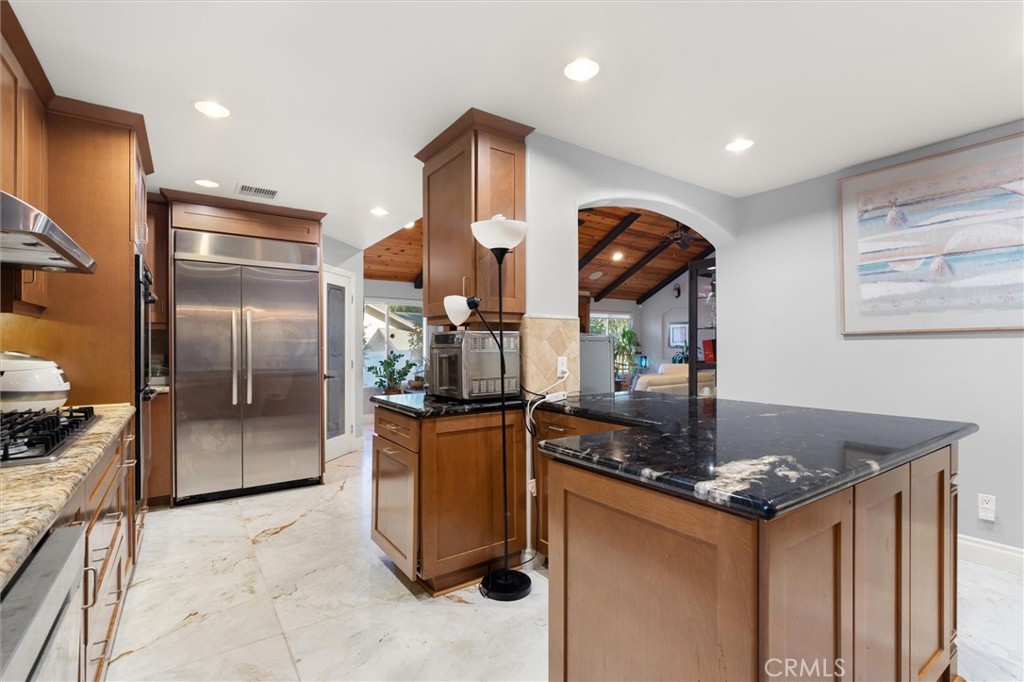 941 Laguna Drive