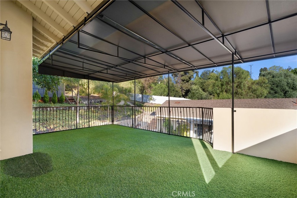 941 Laguna Drive
