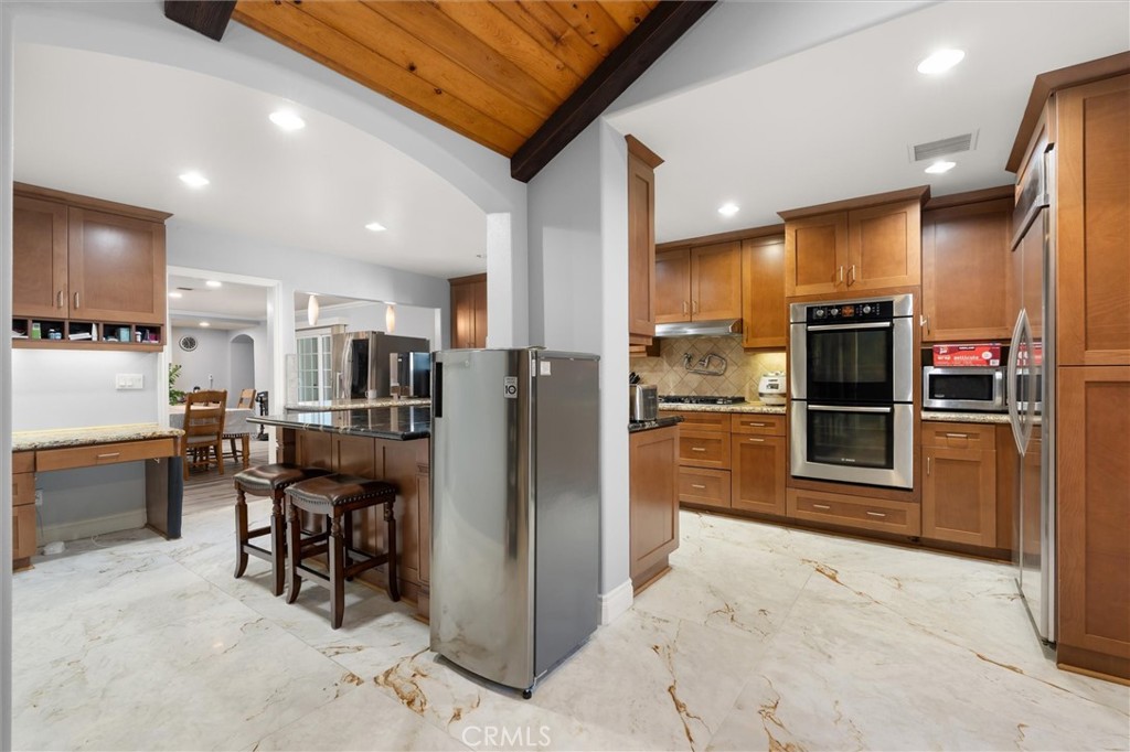 941 Laguna Drive