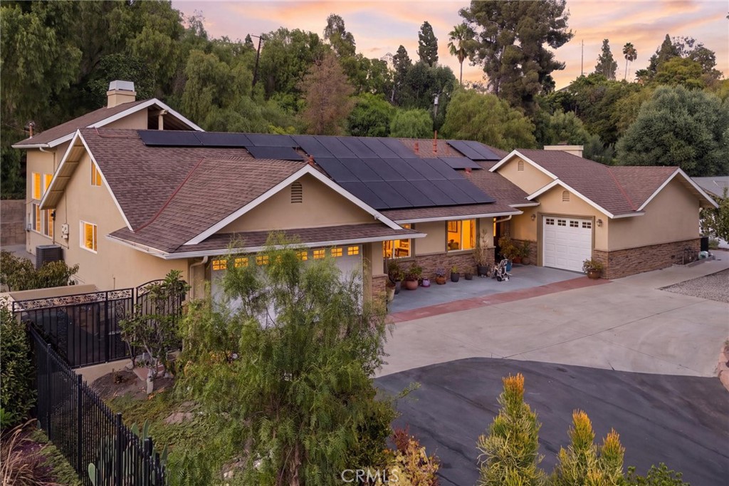 941 Laguna Drive