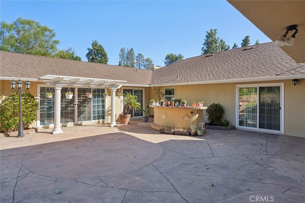 941 Laguna Drive