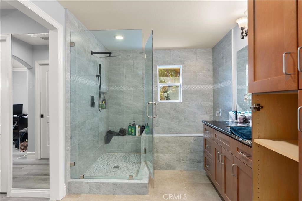941 Laguna Drive