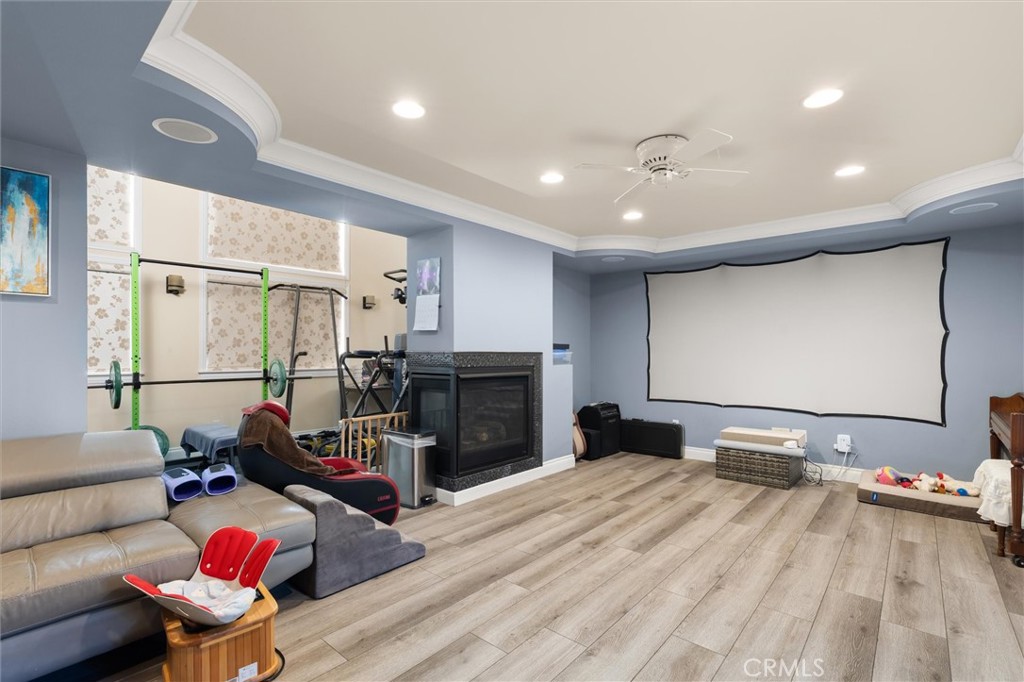 941 Laguna Drive