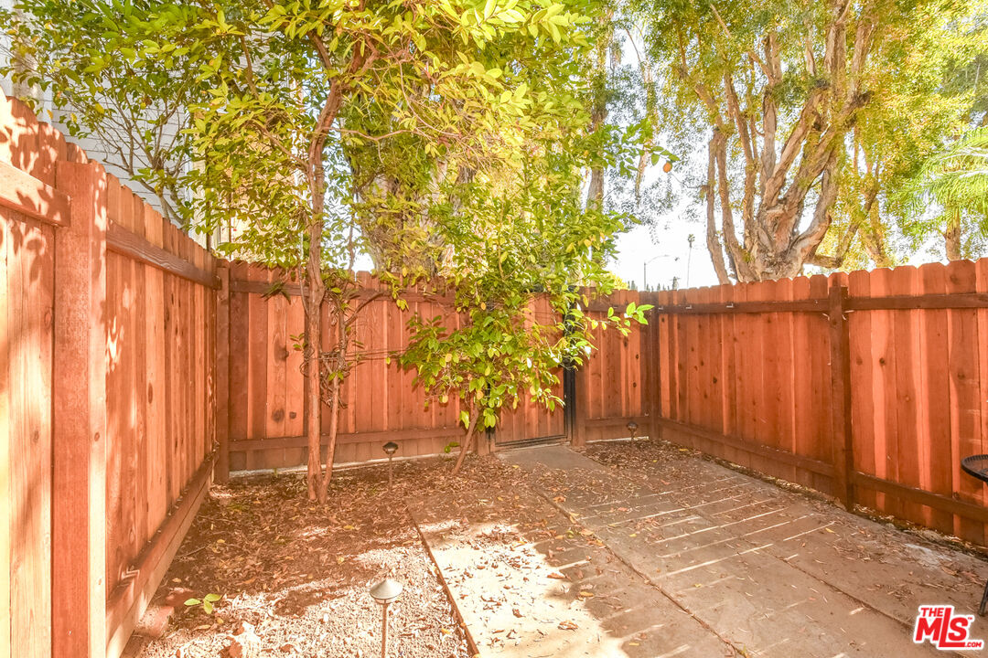 1114 Magnolia St Unit: D